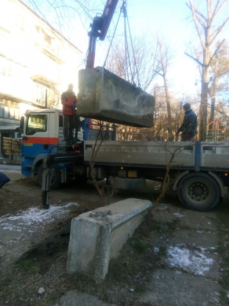 Azi, în sectorul Rîșcani au fost executate lucrări de demontare și evacuare a blocurilor din beton de pe str. Kiev 16/1,...
