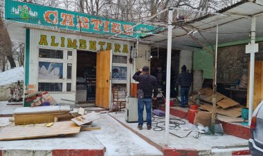 Astăzi, conform Dispoziției Pretorului sectorului Rîșcani, Vlad Melnic, nr. 31 din 01.03.2022” Cu privire la evacuarea f...