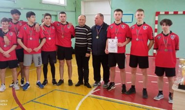 Competiții sportive     În sectorul Rîșcani, în incinta IPLT „Mihail Kogălniceanu” a avut loc premierea echipelor înving...