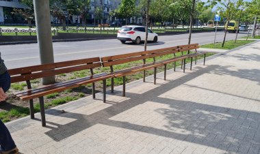 Pentru comoditatea locuitorilor sectorului Rîşcani au fost instalate bănci stradale. Lucrările au fost executate pe bd....