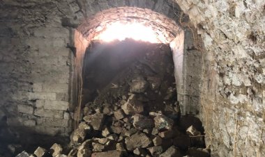 Lucrări de săpături arheologice în sectorul Rîșcani      Astăzi a fost descoperită intrarea in pivnițele Casei “Toader S...