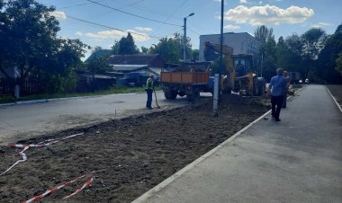 În Parcul „Răzeșilor” din cartierul Poșta Veche se efectuează lucrări de amenajare a parcării.     După ce a stat în par...