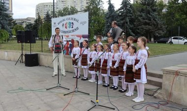 "Copilăria - rodul sfânt"       În cadrul proiectului social-cultural de weekend ,,Dialog cultural cu chișinăuienii” la...