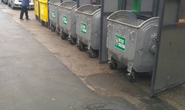 Astăzi, 29.07.2022, deși avem vreme ploioasă, munca pentru salubrizare continuă.