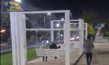 Un nou proiect frumos realizat pe Aleea Grigore Vieru.  Leagăne pentru cei mari și cei mici, pentru toți doritorii care...