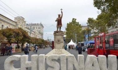 La mulți ani, Chişinău! Astăzi sărbătoarea continuă.  Două zile cu un program inedit în acest an. Program cultural-distr...
