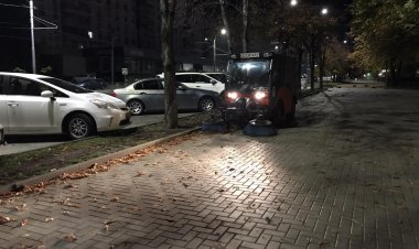 Lucrări de salubrizare mecanizată și manuală efectuate zilnic în sector