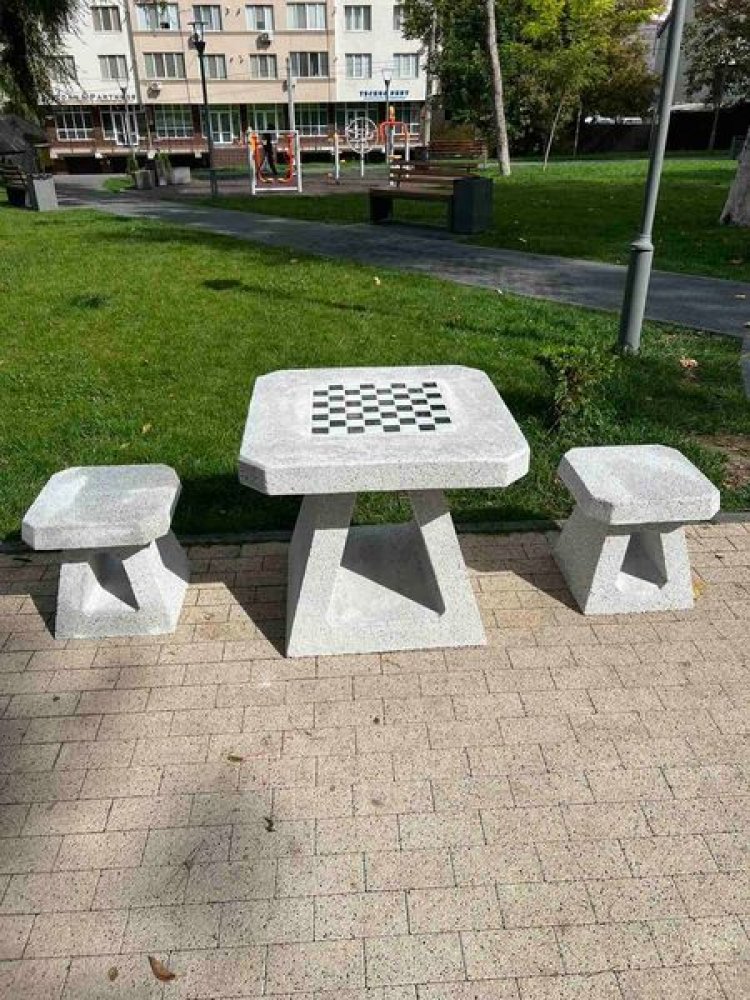 În sectorul Rîșcani în spațiile publice sunt instalate mese de șah.