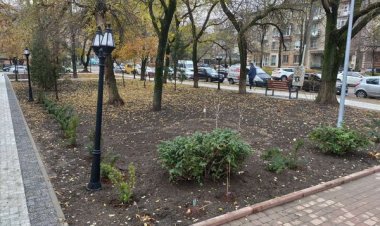 Scuarul din strada Ierusalim în proces de reabilitare.