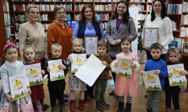 ZIUA CITITULUI ÎMPREUNĂ  Astăzi biblioteca ,,Târgu-Mureș”, filiala Bibliotecii municipale ,,B. P. Hașdeu”, împreună cu P...