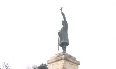 Depunere de flori la monumentul domnitorului Ștefan cel Mare și Sfânt, de Ziua Memoriei