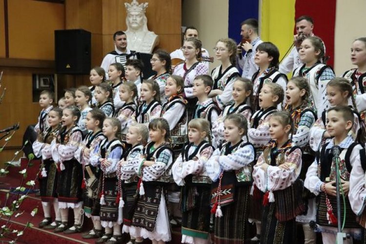 Festivalul-concurs „La fântâna dorului” a adunat astăzi cei mai talentați copii, iubitori și promotori de folclor, tradi...