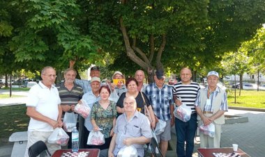 Turneul municipal de șah și joc de dame „Cupa Seniorilor ”       Zilele de sâmbătă și duminică au reunit iubitorii de șa...