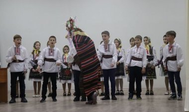 ,,Să trăiți, să-nfloriți”    Pretura sectorului Rîșcani vă informează că s-a desfășurat Festivalul-concurs al datinilor...