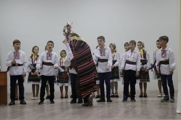 ,,Să trăiți, să-nfloriți” Pretura sectorului Rîșcani vă informează că s-a desfășurat Festivalul-concurs al datinilor...