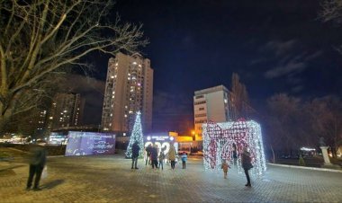 Manifestări cultural-artistice în sectoarele capitalei în perioada sărbătorilor de iarnă: Botanica, în scuarul „Piața De...