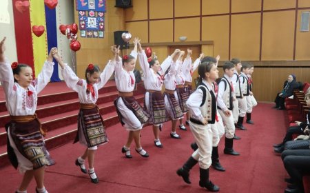 Spectacol caritabil „Mărțișor cu fir de dor”