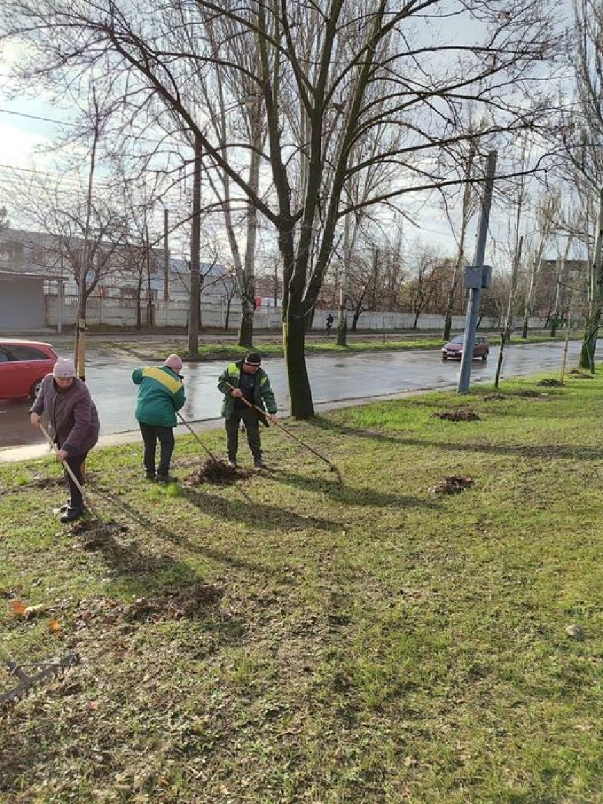 Continuă campania de salubrizare de primăvară în capitală.