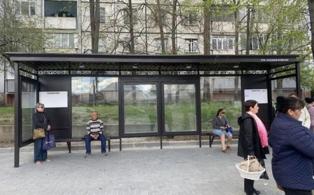 O nouă stație de așteptare a transportului public a fost amenajată pe str. Bogdan Voievod, din sectorul Rîșcani.