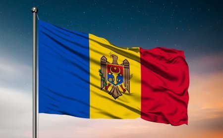 Drapelul de Stat, simbol al suveranității și independenței țării.