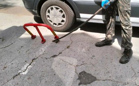 Continuă demontările sistemelor anti- parking din sector.