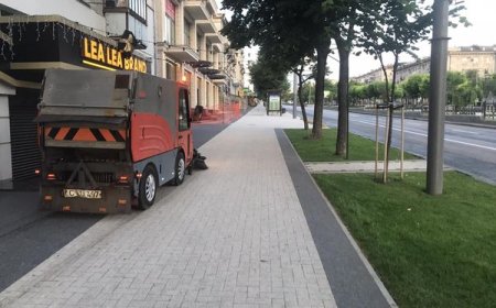 Curățenia în prim-plan În sectorul Rîșcani lucrările de salubrizare a spațiilor publice, spațiilor verzi pe domeniul p...