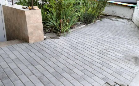 Să nu uităm de cei mai triști ca noi!