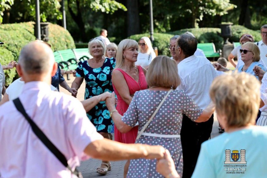Spectacole muzicale în Parc, pentru persoanele de vârsta a treia, în weekendul: 31 august – 01 septembrie 2024