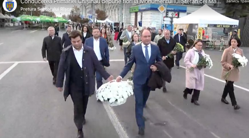 Conducerea Primăriei Chișinău depune flori la Monumentul lui Ștefan cel Mare și Sfânt de Hramul Orașului Chișinău.