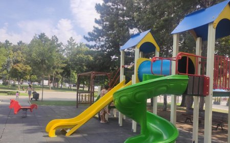 Renovarea terenul de joacă pentru copii din scuarul „Feciorilor Patriei - Sfântă Amintire”