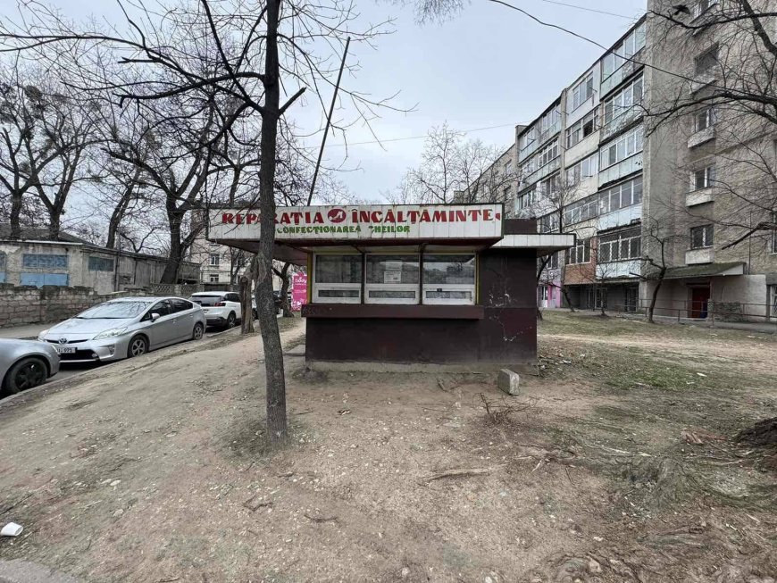 Din categoria ”gherete amplasate contrar prevederilor Regulamentului de desfășurare a activității de comerț în municipiul Chișinău, demontate și evacuate”