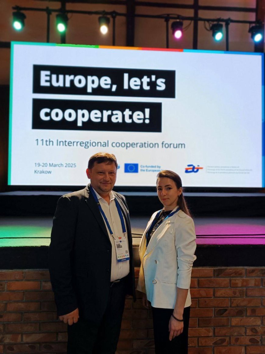Dl Mihail Furculiță împreună cu reprezentanții Preturii sectorului Rîșcani, reprezintă sectorul la cea de a 11- a ediție a forumului interregional Europe let's cooperate.
