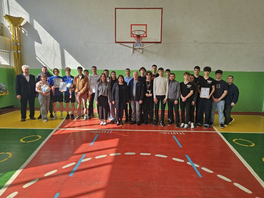 S-a încheiat „Cupa Preturii sectorului Rîșcani la Volei” (echipe masculine).