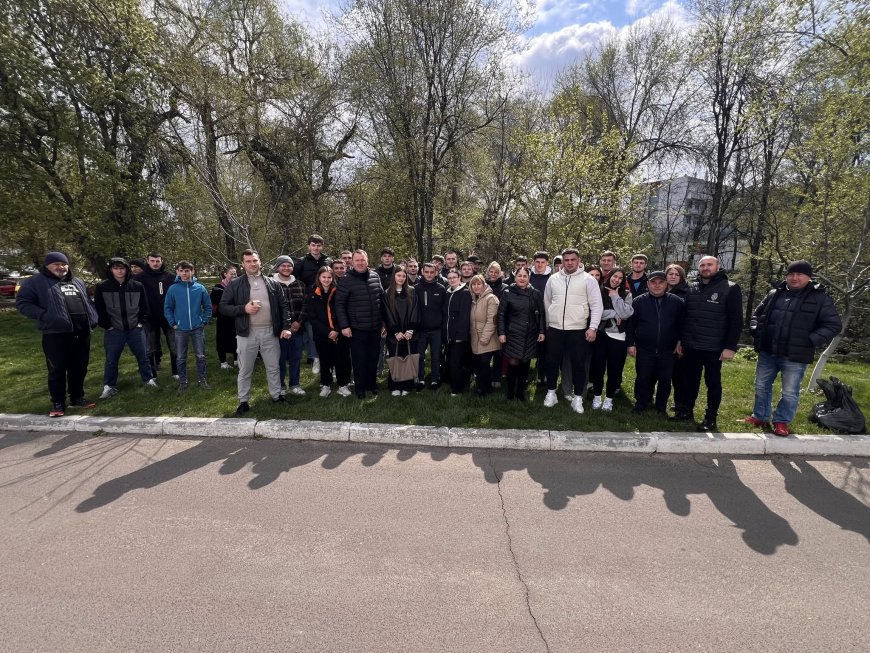 Campania de salubrizare „Curățenia generală de primăvară" s-a desfăşurat astăzi, în sectorul Rîșcani al Capitalei