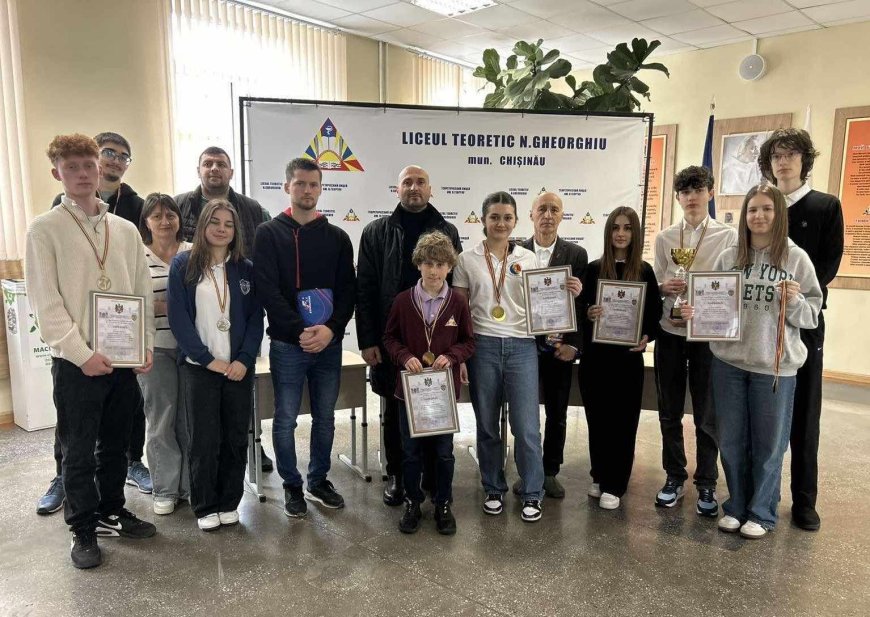 Cupa sectorului Rîșcani la Tenis de masa între instituțiile preuniversitare din sector a luat sfârșit .