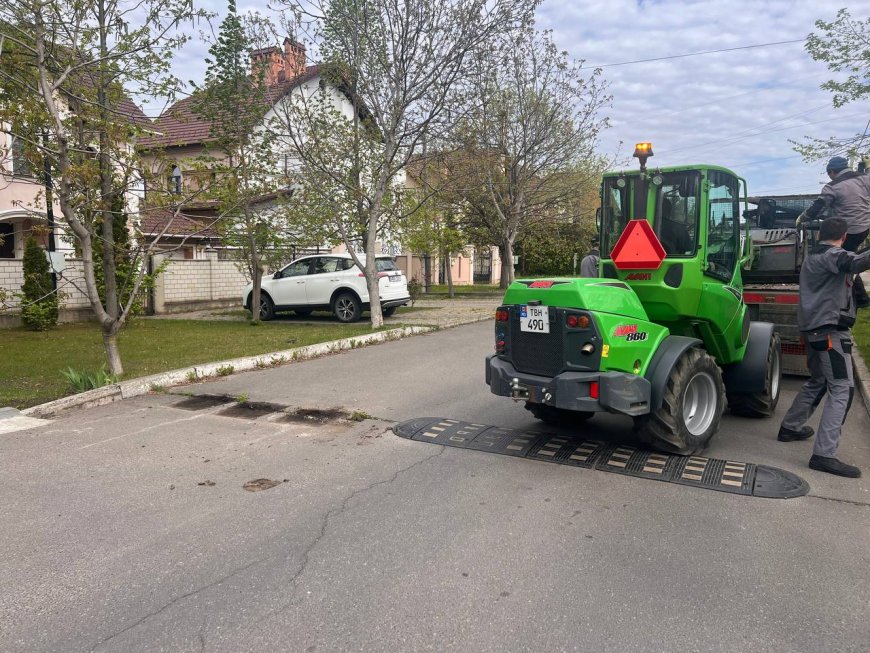Acțiunea  de demontare și evacuare a bariere eliberând terenul proprietate publică.