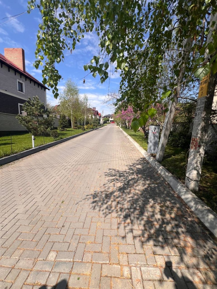 Acțiunea  de demontare și evacuare a bariere eliberând terenul proprietate publică.