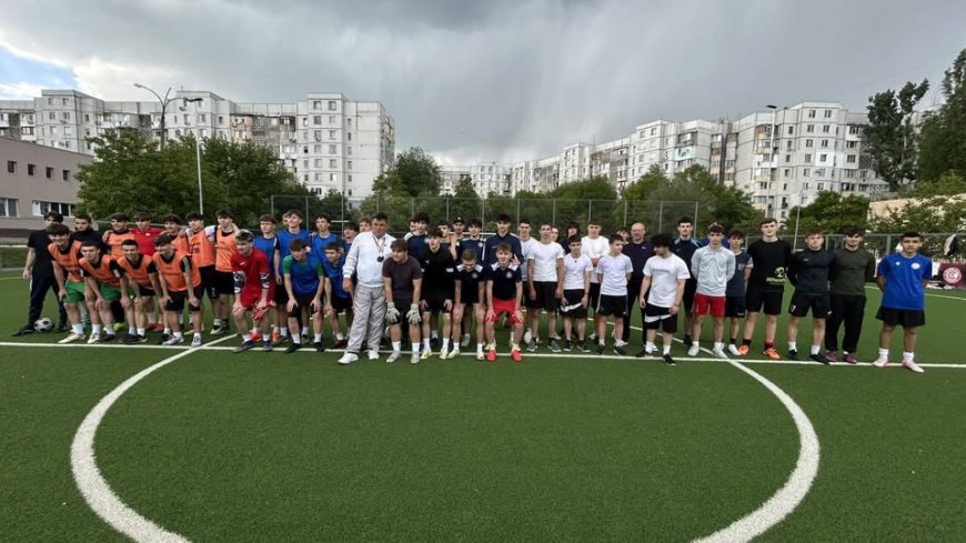 „Cupa Preturii” la minifotbal între instituțiile preuniversitare din sector.