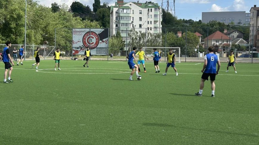 „Cupa Preturii” la minifotbal între instituțiile preuniversitare din sector.