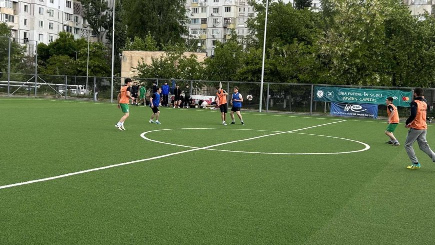 „Cupa Preturii” la minifotbal între instituțiile preuniversitare din sector.