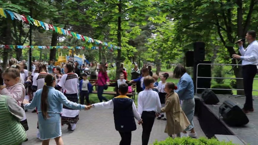 Ziua Familie sărbătorită astăzi în sectorul Rîșcani al Capitalei cu distracție și voie bună.