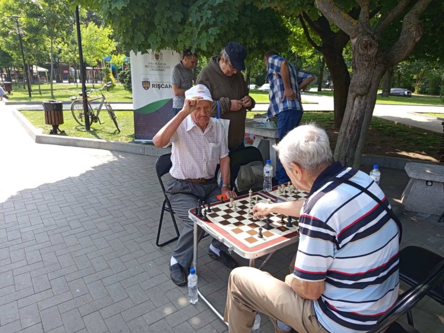 În sectorul Rîșcani, a fost dat startul etapei de sector a Turneului de șah și joc de dame „Cupa Seniorilor”