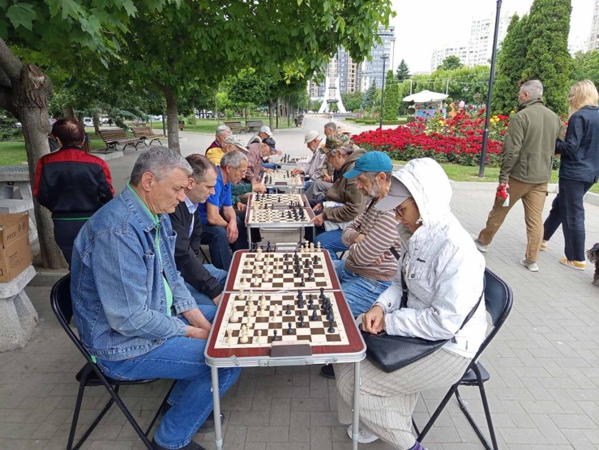 Competiție la șah