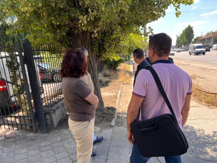 Astăzi, în contextul acțiunii „Vinerea sanitară”, angajații Preturii sectorului Rîșcani au desfășurat activități de inspectare în teren.