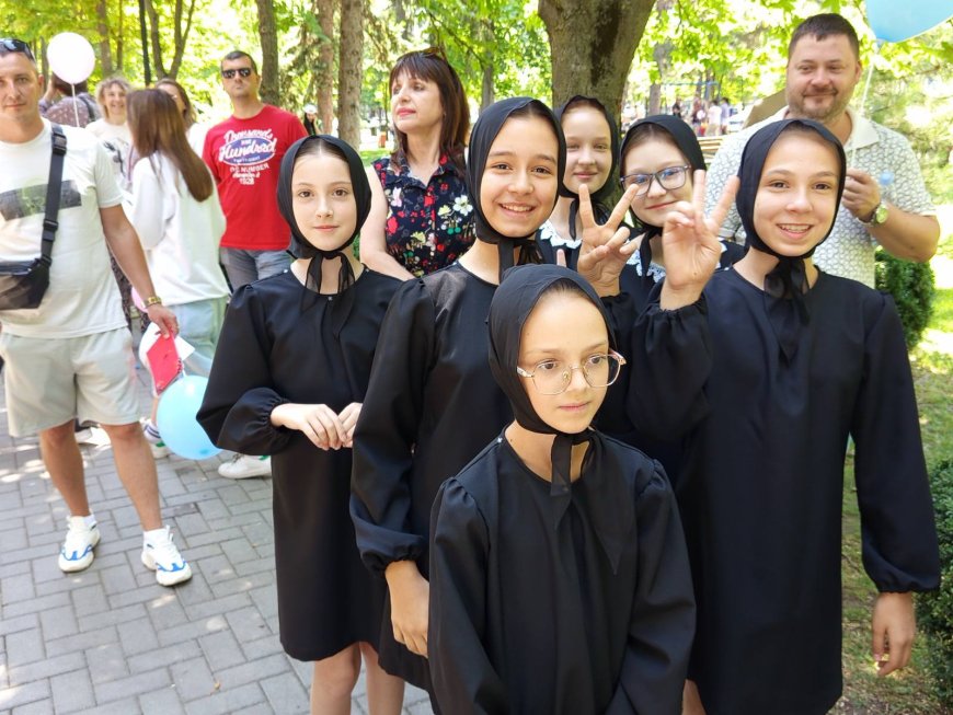 Festivalul„SUNTEM O ECHIPĂ – SUNTEM O FAMILIE!”a avut loc astăzi  in sectorul Rîșcani.