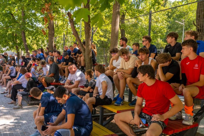 Inaugurarea terenurilor de sport multifuncționale din Pădurea -Parc "Dumitru Rîșcanu "