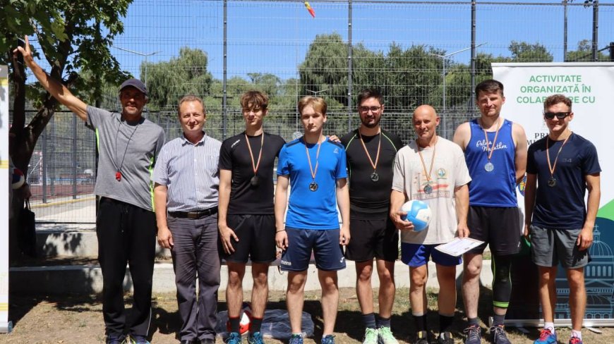 Inaugurarea terenurilor de sport multifuncționale din Pădurea -Parc "Dumitru Rîșcanu "