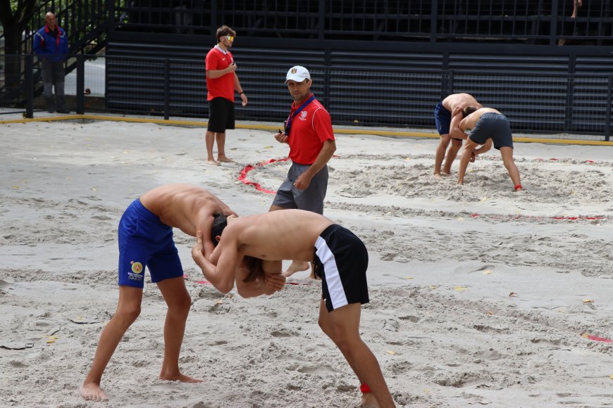 În acest week-end, în pădurea - parc „Dumitru Rîșcanu”, a avut loc Turneul la lupte pe plajă destinat categoriilor de vârstă U-15 și U-17.