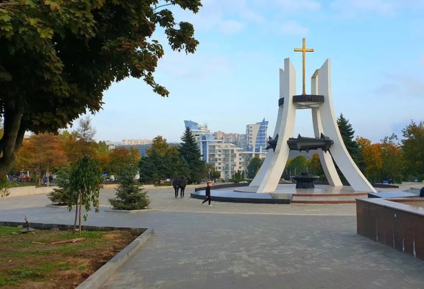 Complexul memorial „Feciorilor Patriei – Sfânta Amintire” din sectorul Rîșcani, este unul dintre cele mai populare parcuri din capitală.