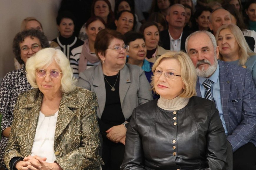 33 de ani de la fondarea Școlii-Grădiniță Experimentală Waldorf (ulterior devenită LiceulTeoretic Waldorf) din Chișinău